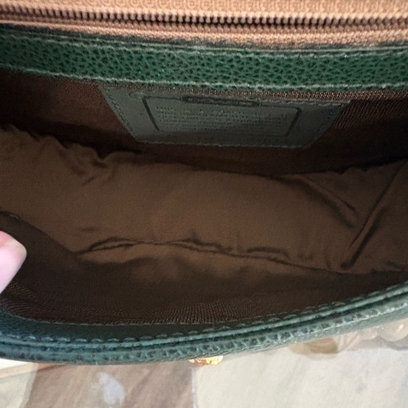 💚COACH VINTAGE MADISON CARLYLE FERN GREEN LEATHER CROSSBODY BAG!💚 - Picture 9 of 10